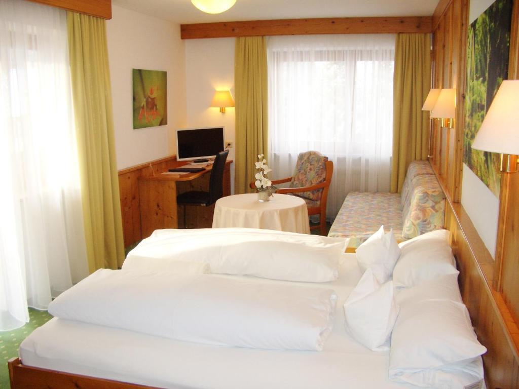 Hotel Schwarzenbergs Traube Glottertal Quarto foto